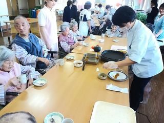 100196_01.jpg