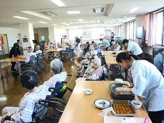 100196_02.jpg